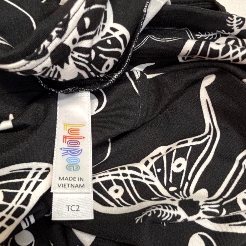 LuLaRoe Womens Leggings Size TC2 Black White Moth Moon Celestial Plus 18+ NWT - Picture 3 of 4